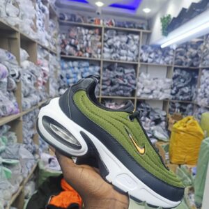 Nike Portal Green