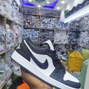 Jordan 1 Low Cut Black/White