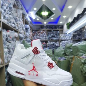Jordan 4 Metallic